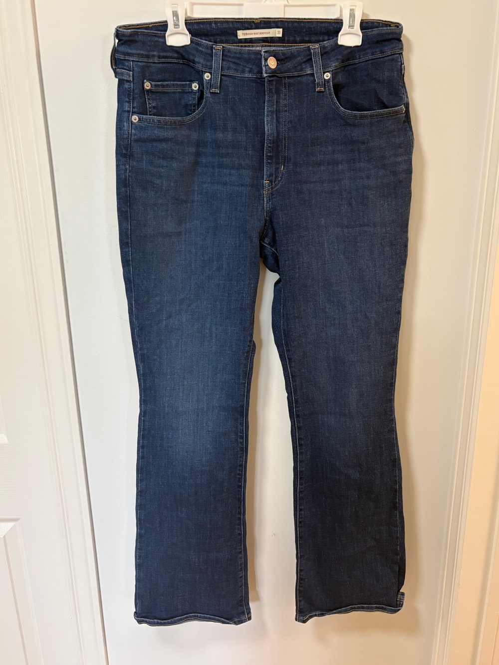 Levi’s 725 High Rise Bootcut Jeans Women’s 33 Blue Stretch Denim